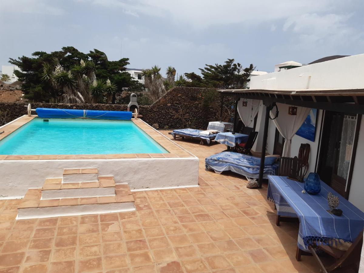 Tipica Lanzarote House Only Adults Bed & Breakfast Tías Екстериор снимка