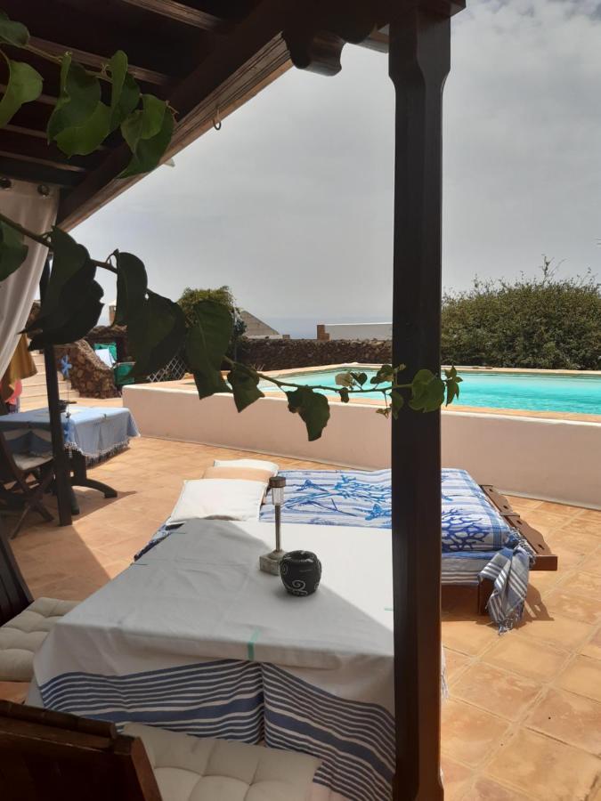 Tipica Lanzarote House Only Adults Bed & Breakfast Tías Екстериор снимка