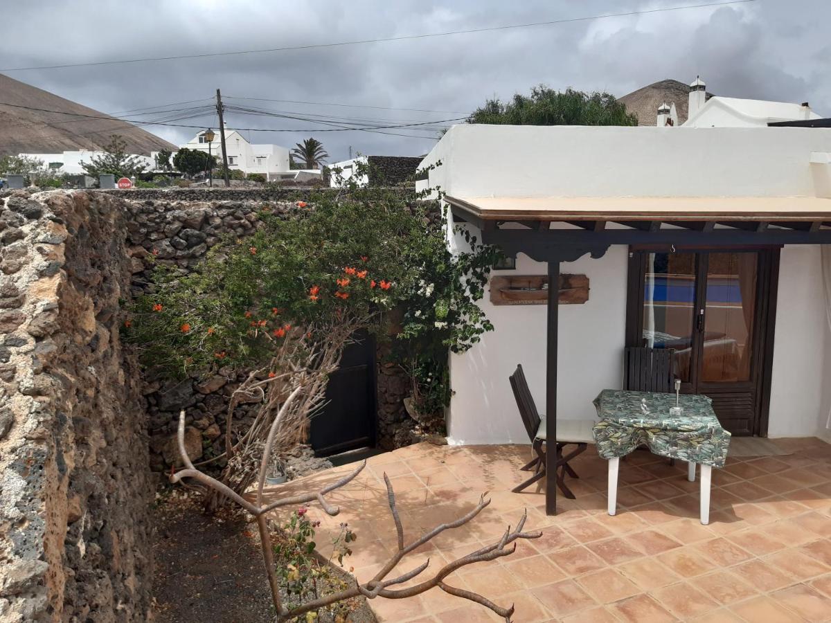 Tipica Lanzarote House Only Adults Bed & Breakfast Tías Екстериор снимка