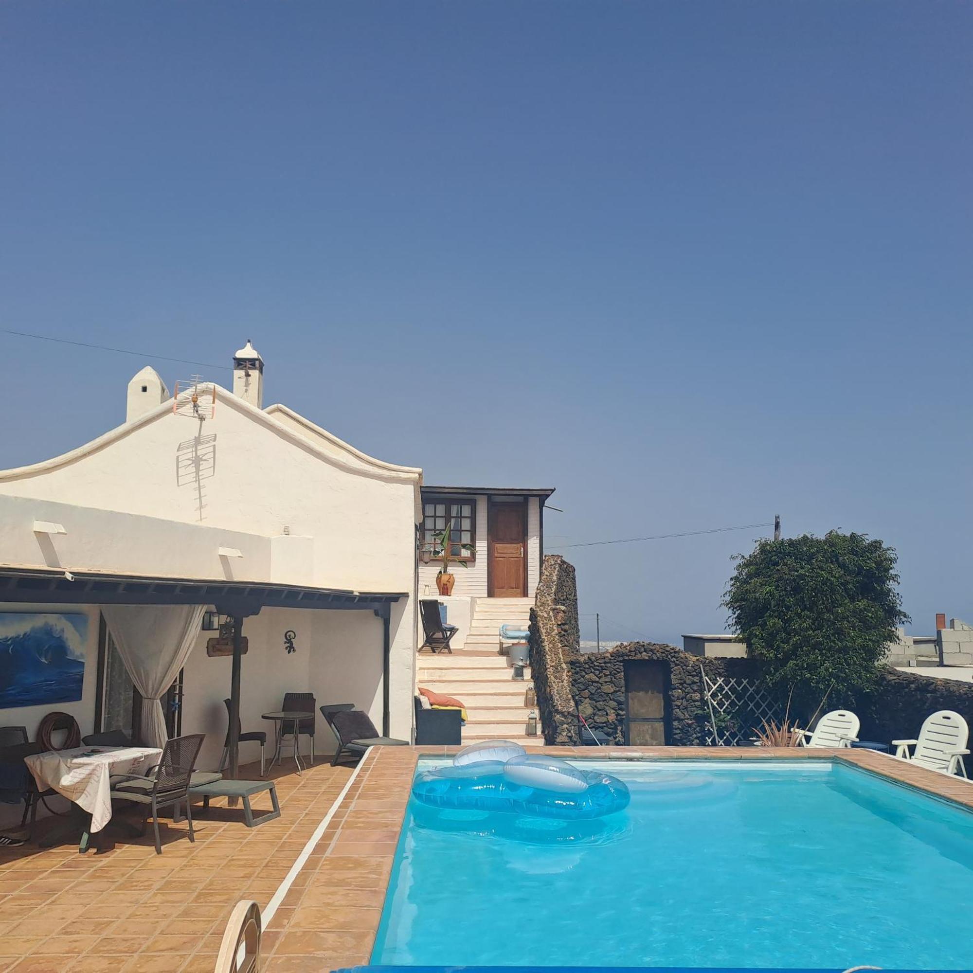 Tipica Lanzarote House Only Adults Bed & Breakfast Tías Екстериор снимка