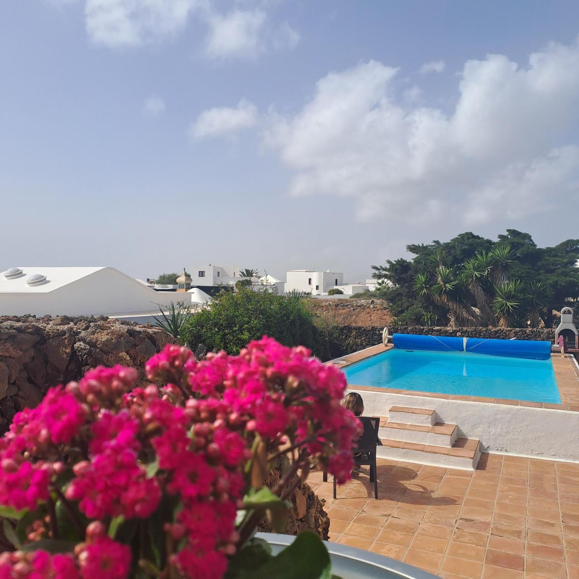 Tipica Lanzarote House Only Adults Bed & Breakfast Tías Екстериор снимка