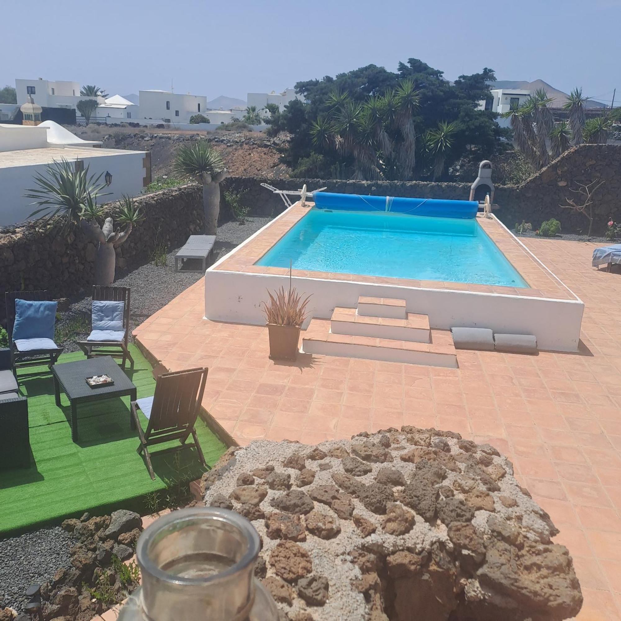 Tipica Lanzarote House Only Adults Bed & Breakfast Tías Екстериор снимка