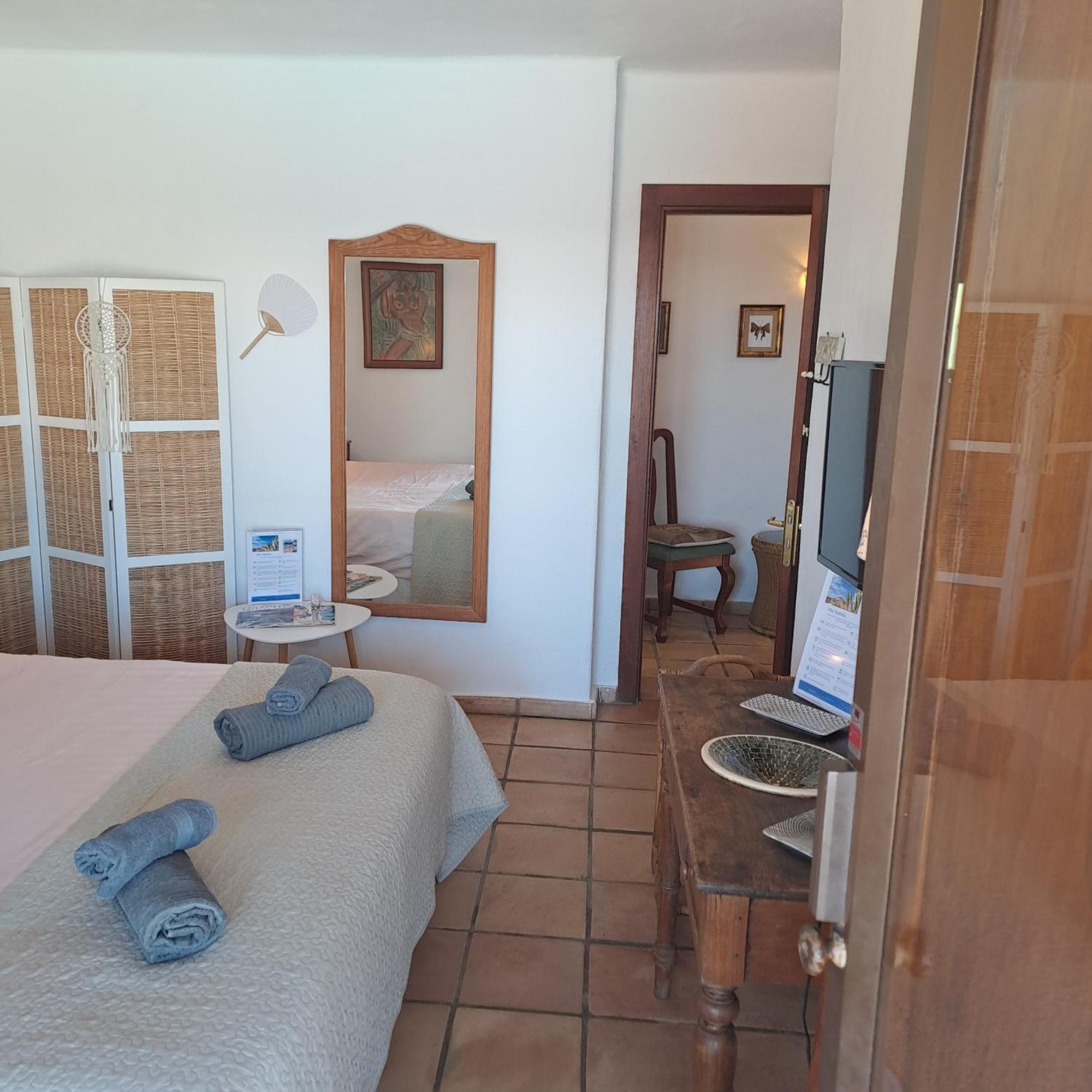 Tipica Lanzarote House Only Adults Bed & Breakfast Tías Екстериор снимка